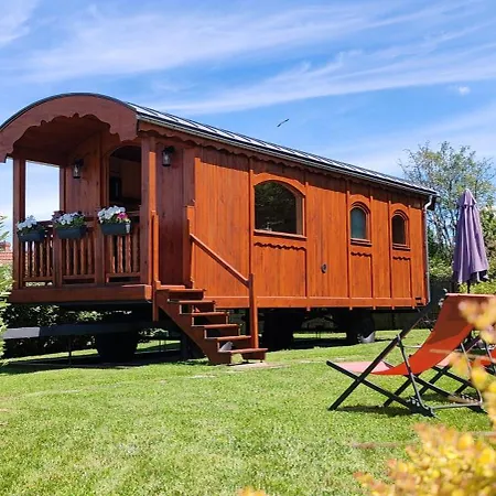 Дом отдыха Insolite En Champagne - Roulotte Des Cahouriaux