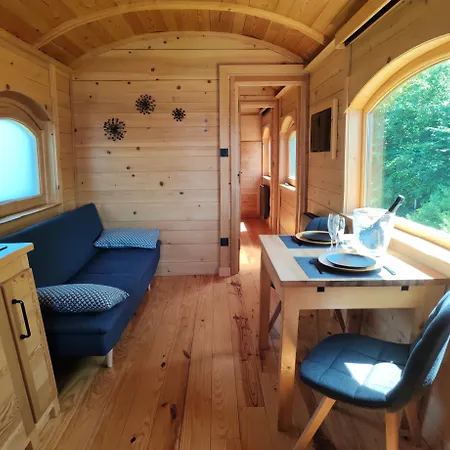 Дом отдыха Insolite En Champagne - Roulotte Des Cahouriaux *